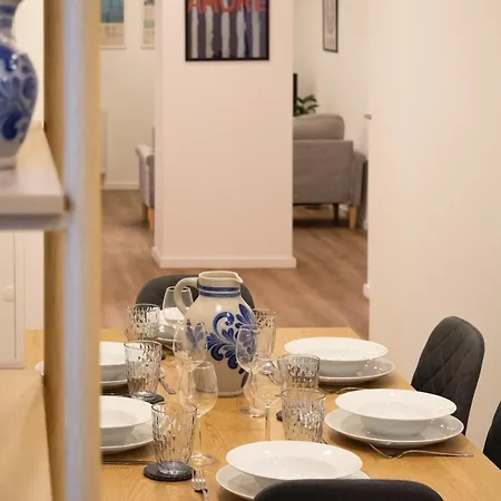 Frankfurt Apartment *